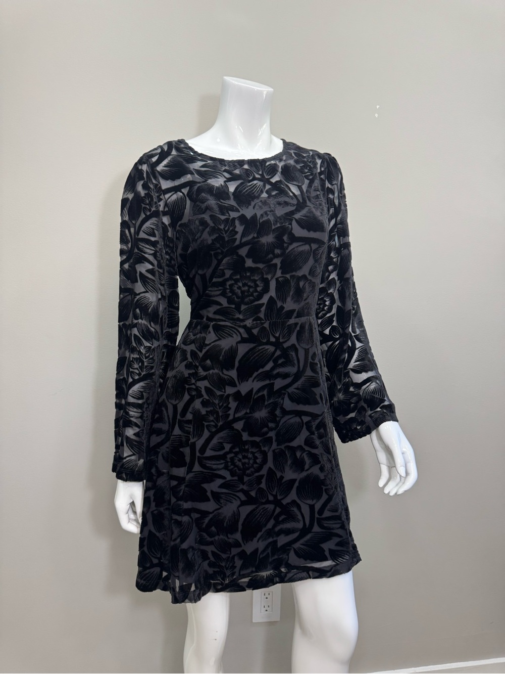 BAILEY 44 Black Floral Burnout Velvet Sheer Long Sleeve A Line Mini Dress Size 8